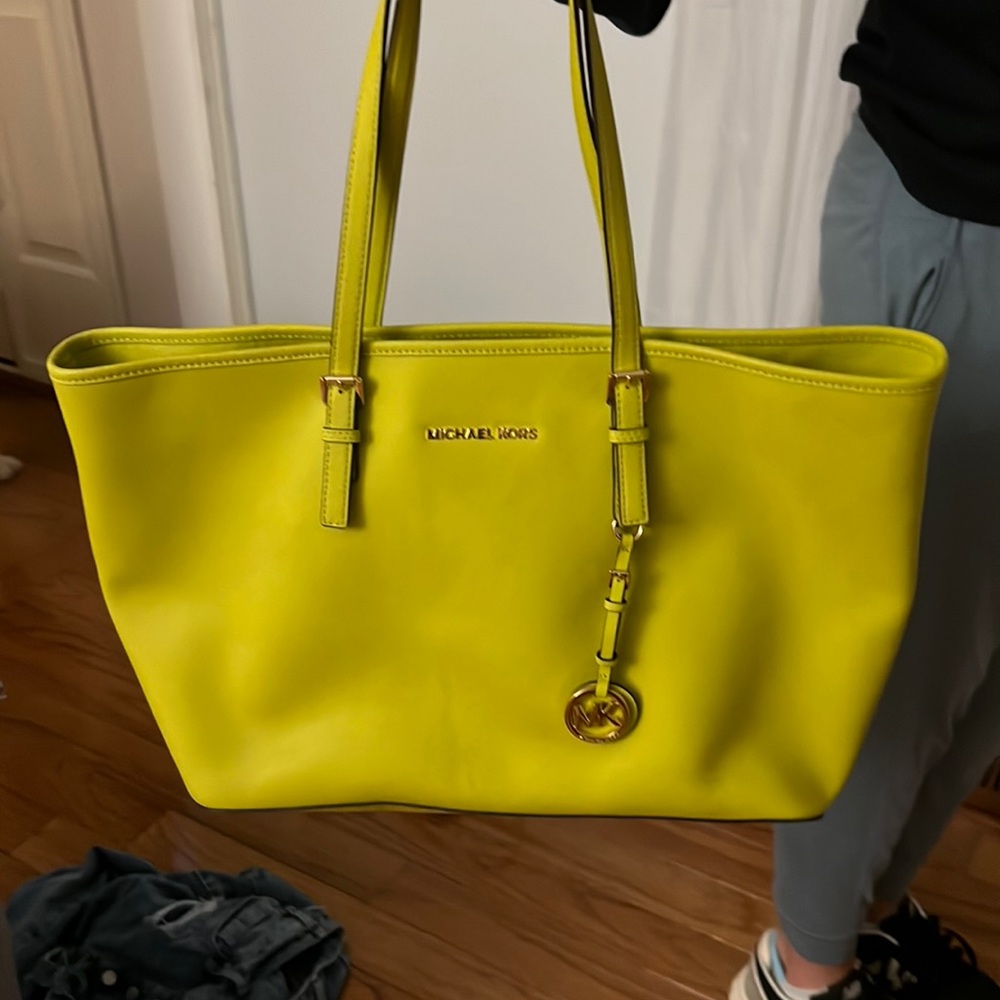 Michael kors purse